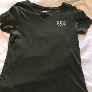Old navy tee shirt
